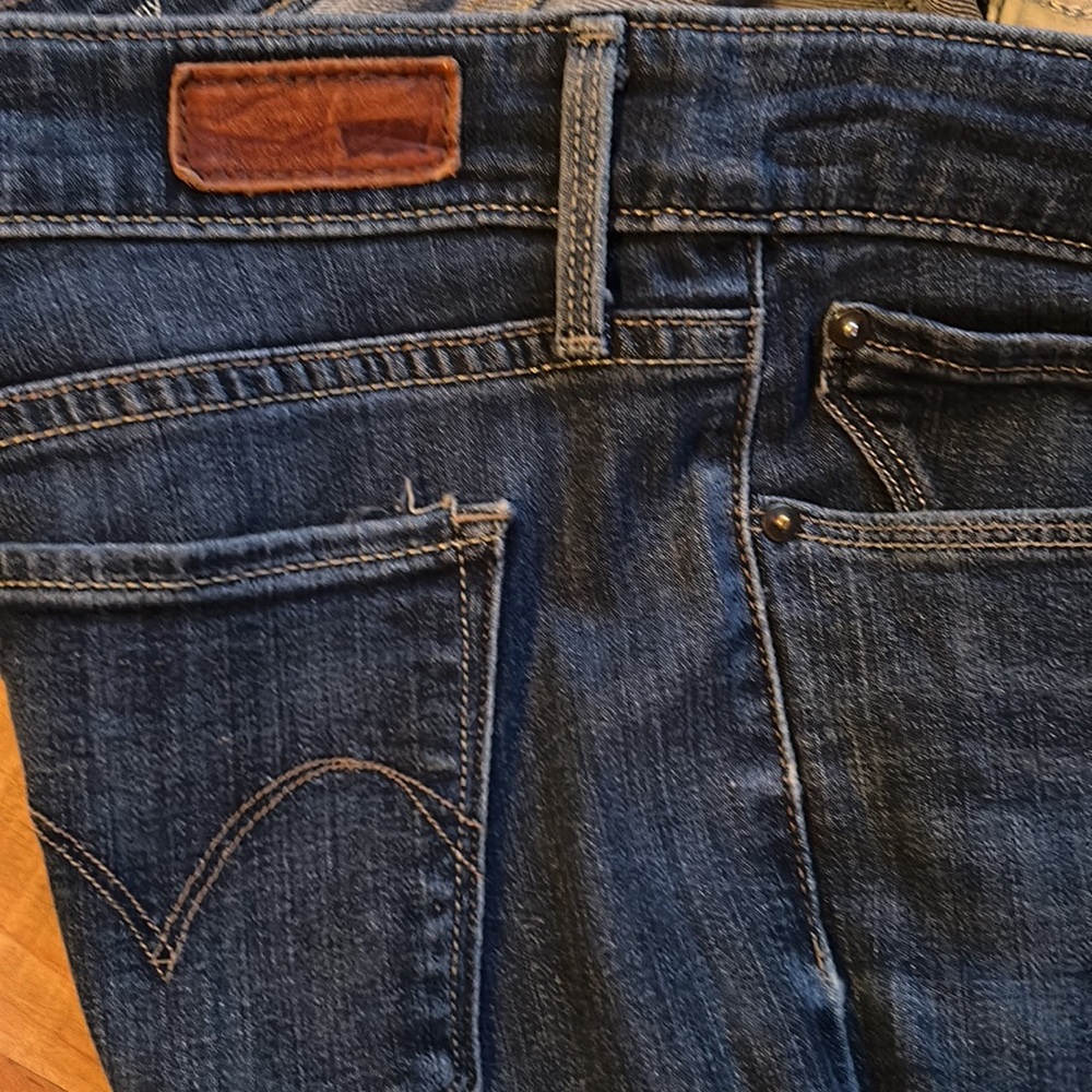 Levi’s Demi Curve Skinny Jeans - Picture 6 of 8